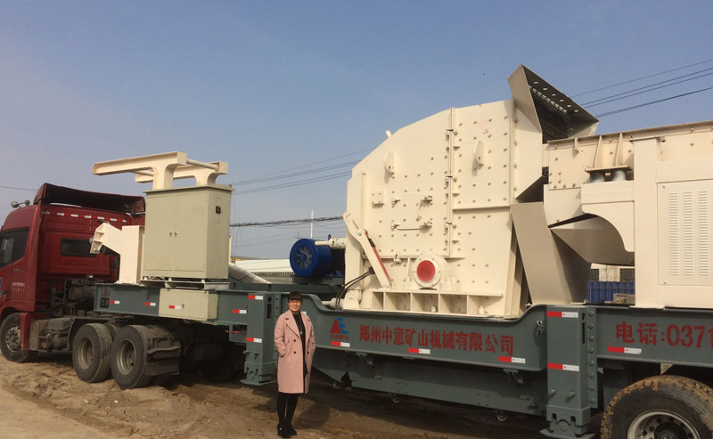 Mr. Zhou from Xi’an, Shaanxi purchased YPC series construction waste crushing and screening station