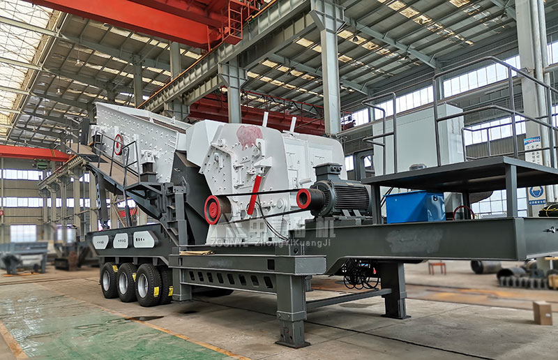 Tire type construction waste crusher